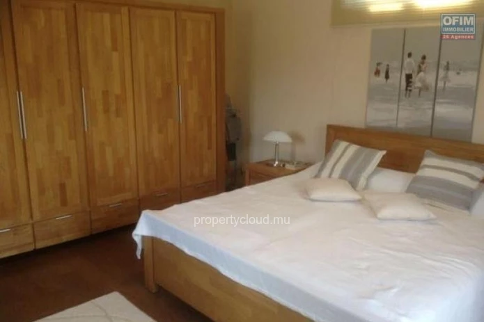 Large new villa of 2990p2 including 6 bedrooms in Calodyne