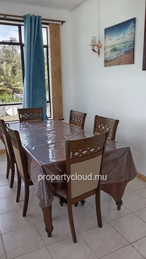 FOR RENT: Waterfront Villa / POINTE AUX CANNONIERS