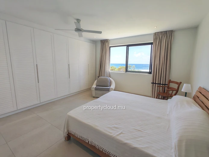 Apartment for rent by the sea in Poste Lafayette.