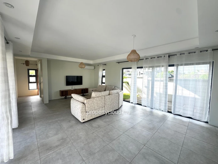  Flic en Flac for sale beautiful 4 bedroom villa delivery June 2025 with ocean view, swimming pool and garage located...