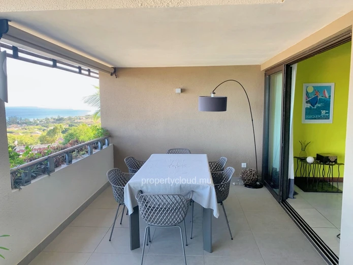 Tamarin à vendre  et accessible aux étrangers, appartement de luxe 3 chambres avec une petite piscine privée, garage ...