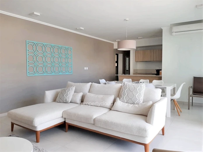Tamarin for sale comfortable 2 bedroom apartment, located in Tamarin Bay, with access to the beach.