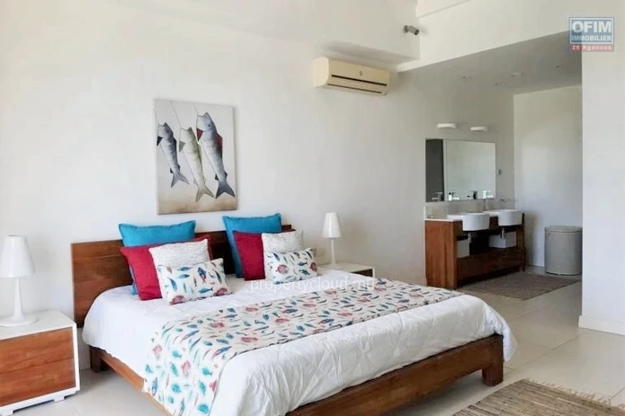 Black River for sale 3 bedroom penthouse, waterfront, located in the only residential marina of the island.
