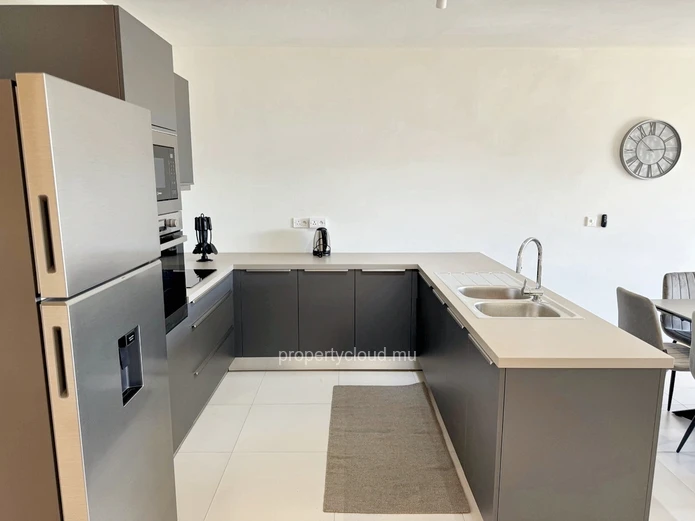 Sodnac à louer récent appartement 3 chambres et 2 parkings situé dans une résidence de standing sécurisée au calme.