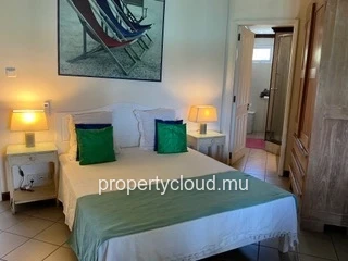 For rent – Superb 3-bedroom apartment facing the sea – Grand Baie