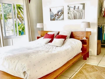 5 Bedroom Villa