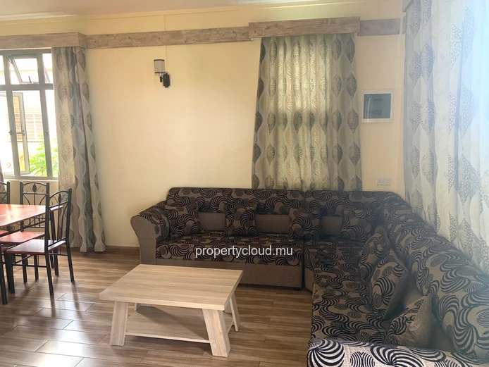 Flic en Flac - 3 bedroom apartment for rent, located on the first floor in a quiet area.