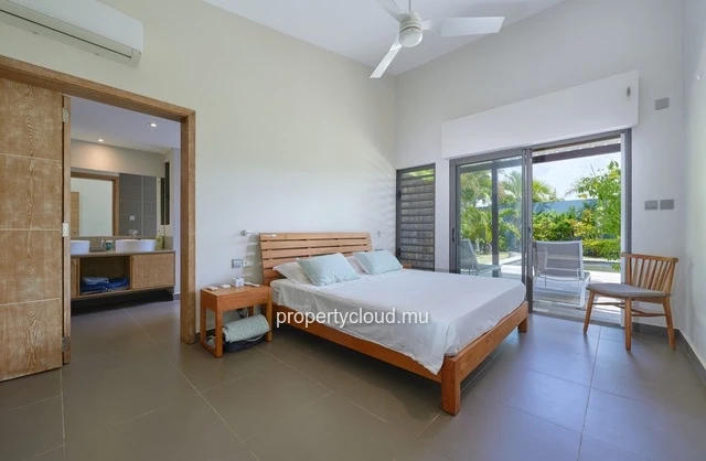 For sale: 3-bedroom villa accessible to foreigners, ideally located in La Salette, Grand Baie.