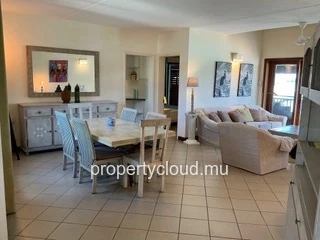 For rent – Superb 3-bedroom apartment facing the sea – Grand Baie