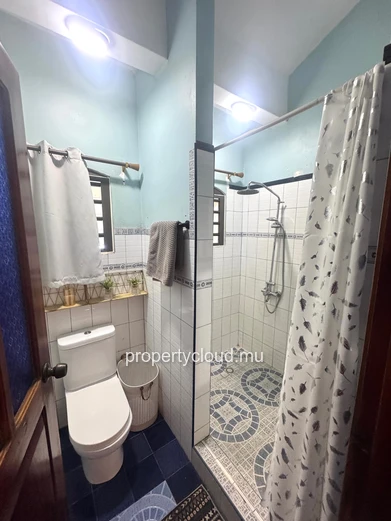  Albion – For sale, 4-bedroom family villa near the beach