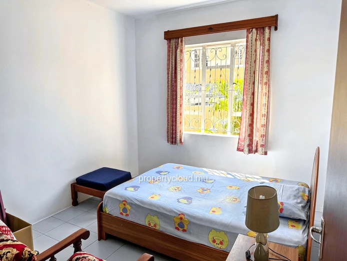 Roches Brunes for sale 7 bedroom house, which can be converted into 2 independent apartments.