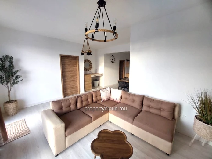 Flic en Flac, Mauritius – Luxury Apartment for Rent (2 Air-Conditioned Bedrooms)