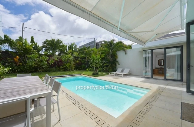 For sale: magnificent 4-bedroom villa with en suite rooms, accessible to foreigners in Pereybere.