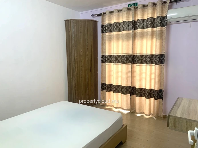 Flic en Flac - 3 bedroom apartment for rent, located on the ground floor in a quiet area.