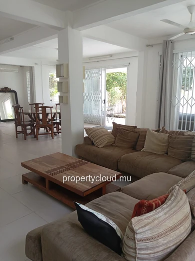 Family villa for rent – Pereybère