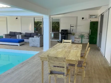 5 Bedroom Villa