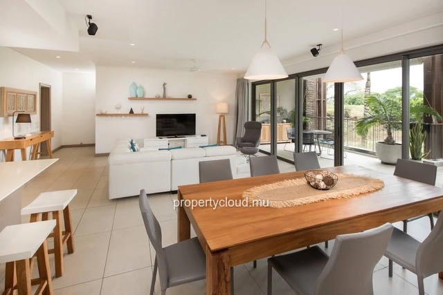 A vendre appartement de 2 chambres en suite, accessible aux etrangers à Mont Choisy.
