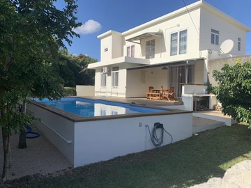 4 Bedroom Villa