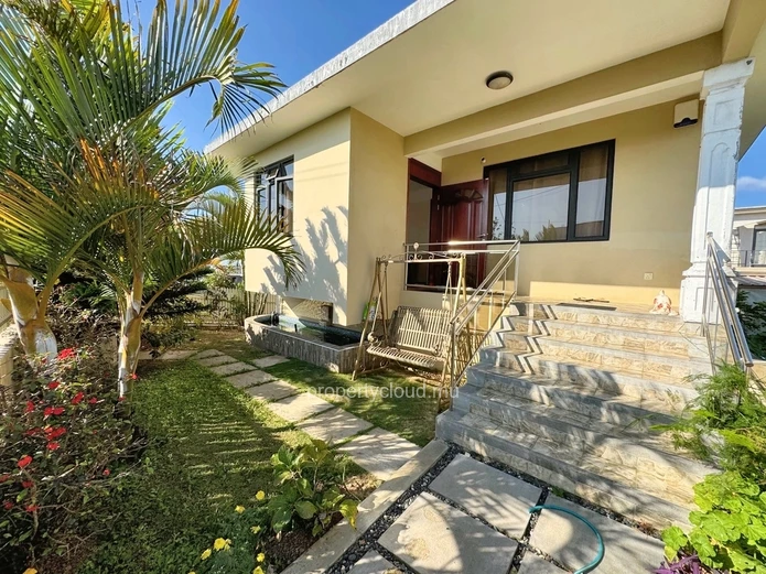 Phœnix (bonne terre) à vendre villa non meublée 4 chambres avec un double garage située dans un quartier calme