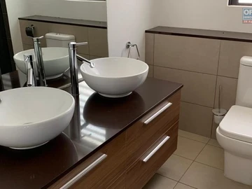 5 Bedroom Apartment