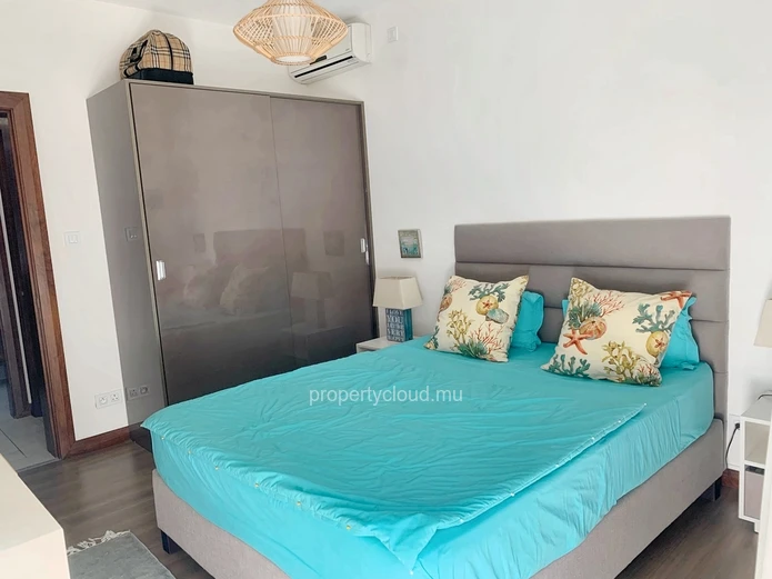 Tamarin à vendre  et accessible aux étrangers, appartement de luxe 3 chambres avec une petite piscine privée, garage ...