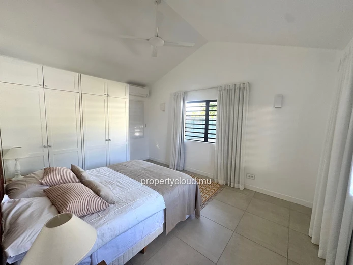 TAMARIN Mauritius – Beautiful, recently built 3-bedroom villa with swimming pool
