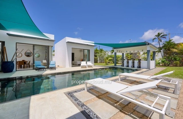 I am offering you, off the record, long-term rental in Cap Malheureux.