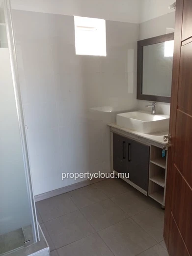 For Rent – 3 Bedroom En Suite Penthouse – Pereybère
