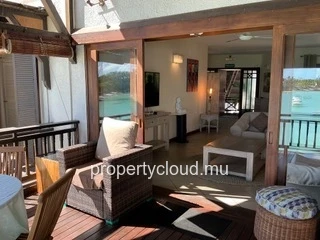 For rent – Superb 3-bedroom apartment facing the sea – Grand Baie