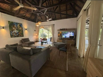 4 Bedroom Villa