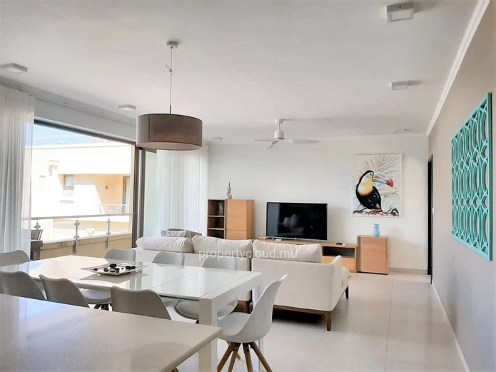 Tamarin for sale comfortable 2 bedroom apartment, located in Tamarin Bay, with access to the beach.