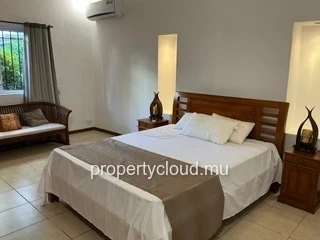 FOR RENT – Grand Baie – Charming villa with landscaped garden and swimming pool – Mauritius