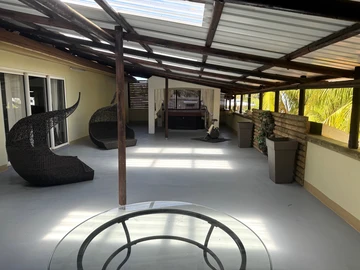 5 Bedroom Villa