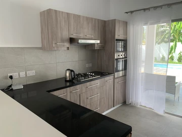 4 Bedroom Villa