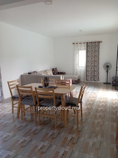 Discover this superb new and modern villa, available for long-term rental (1 year minimum) in Calodyne, a prime locat...