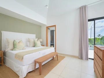 4 Bedroom Villa