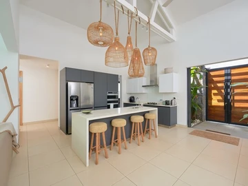 4 Bedroom Villa