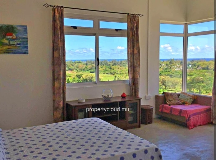 St Martin Bel Ombre – For sale: large property with panoramic view