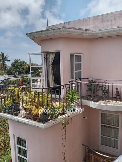  For sale – Beautiful apartment with sea view in Grand Gaube