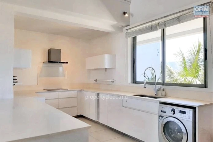 Black River for sale 3 bedroom penthouse, waterfront, located in the only residential marina of the island.