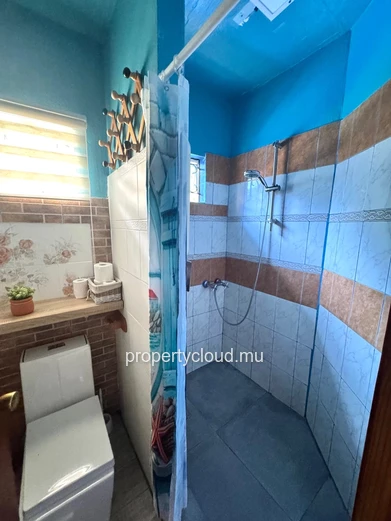 Albion – For sale, two villas with swimming pools, close to the beach