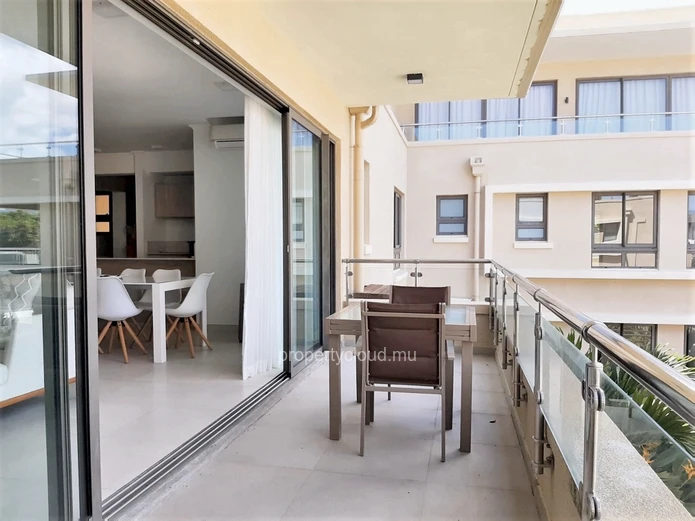 Tamarin for sale comfortable 2 bedroom apartment, located in Tamarin Bay, with access to the beach.