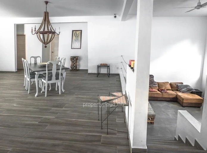 Serenity and peaceful life in Calodyne: 4 bedroom villa for sale.