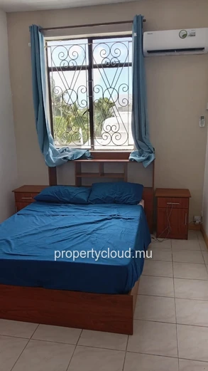 FOR RENT: Waterfront Villa / POINTE AUX CANNONIERS