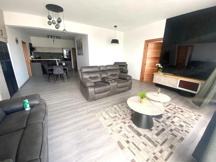 Flic en Flac – Luxury apartment for rent (3 air-conditioned bedrooms)