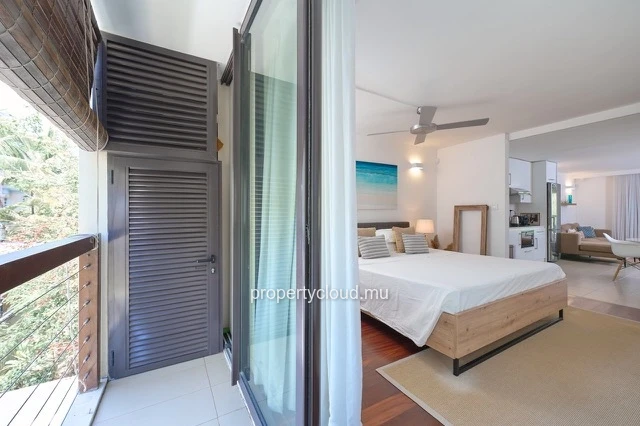 A vendre appartement d'une chambre au 1er étage, meublé et équipé accessible aux étrangers à Mont Choisy.
