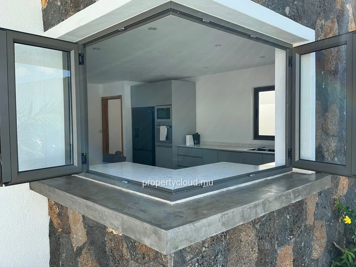 FOR RENT – Brand new villa with pool & outbuilding in Grand Baie, Mauritius