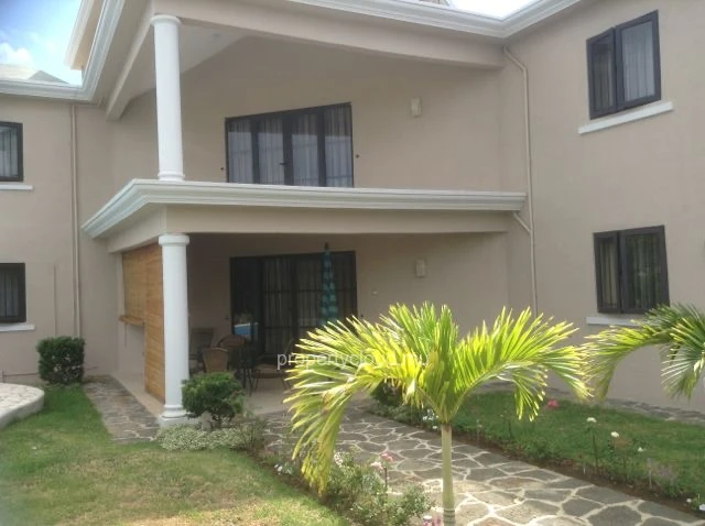Large new villa of 2990p2 including 6 bedrooms in Calodyne