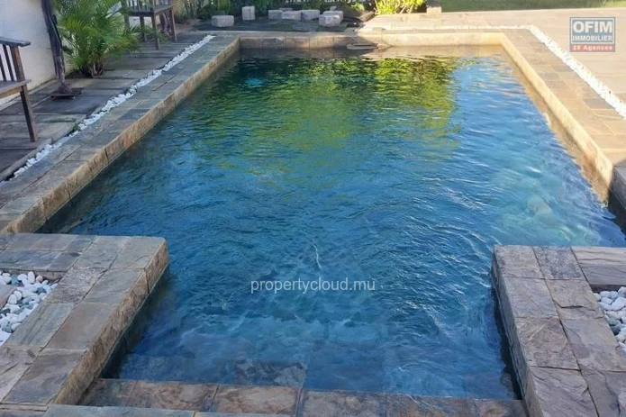 For sale a character villa with 4 bedrooms in Bain Bœuf, 3 minutes walk from the beach.