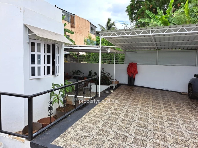 Albion – For sale: spacious 2-bedroom house in the Beerjeraz subdivision
